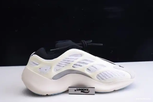 Boost Azael Yeezy FW4980 700 V3 Adidas 0515